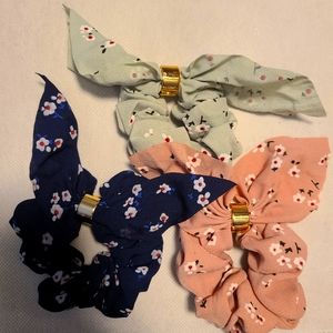 🌻4 for$20 Hairbands